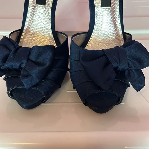 Navy blue satin heels - Picture 3 of 4
